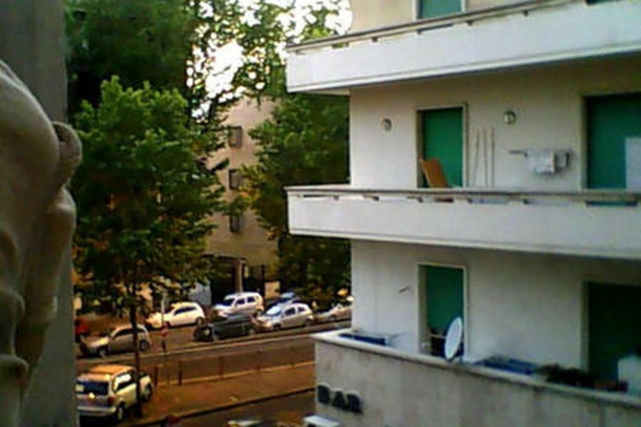 Appartement Alloggio Turistico P.Lodi à Rome Extérieur photo